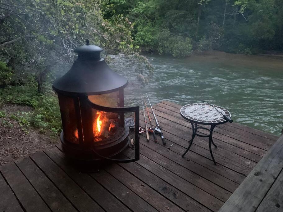 Cabin Fever On Cartecay River Ellijay Eksteriør bilde